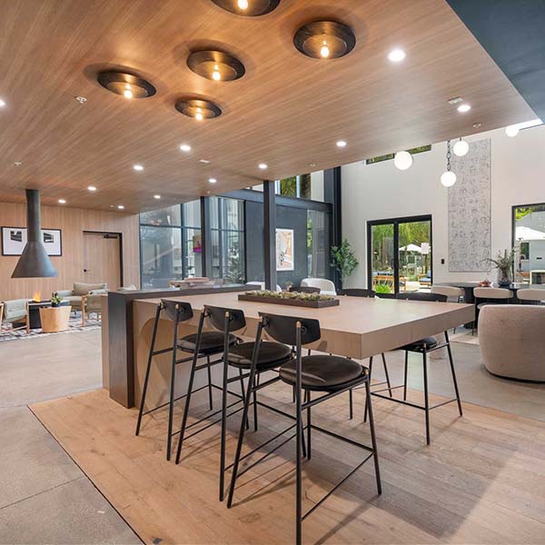 600x600Interior Eton