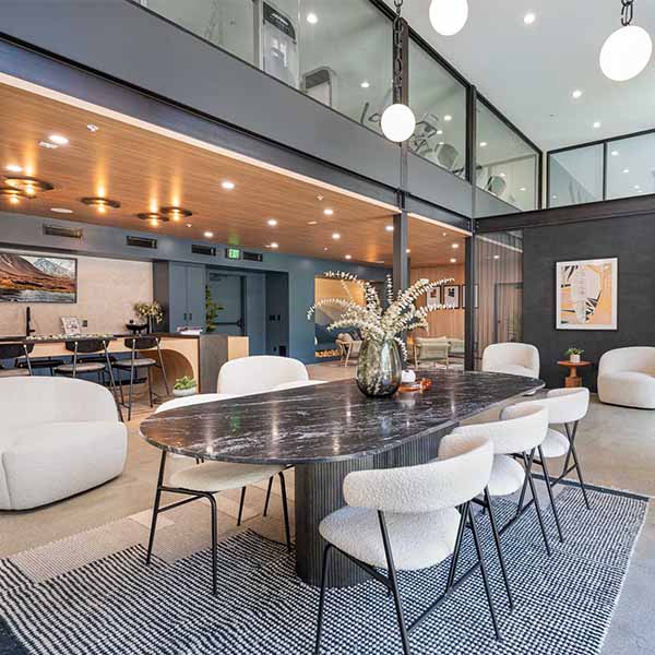 600x600Interior Eton5